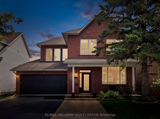 2104 Sandy Oaks Dr, Ottawa, ON K1W 1H5