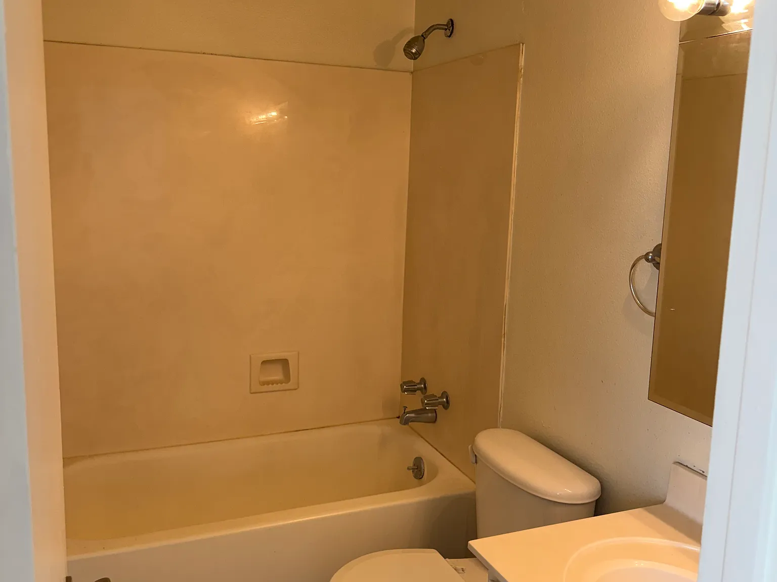 2 bed, 893 sqft, $1,200 — Photo 1