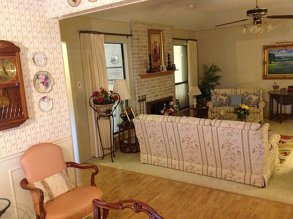 5th image of 5801  Royal Club Dr.