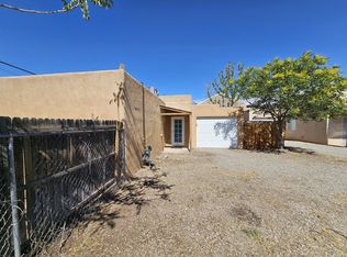900 Candelaria Rd NW, Albuquerque, NM 87107