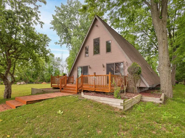 5196 Beachwood Rd, Standish, MI 48658