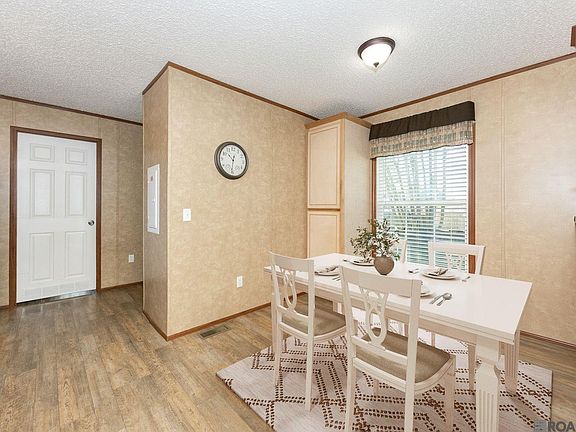 5th image of 18014 Beechwood Rd