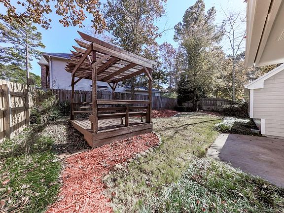 5th image of 71 Songbird Ct NW
