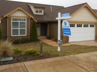 1990 Cleveland St, North Bend, OR 97459