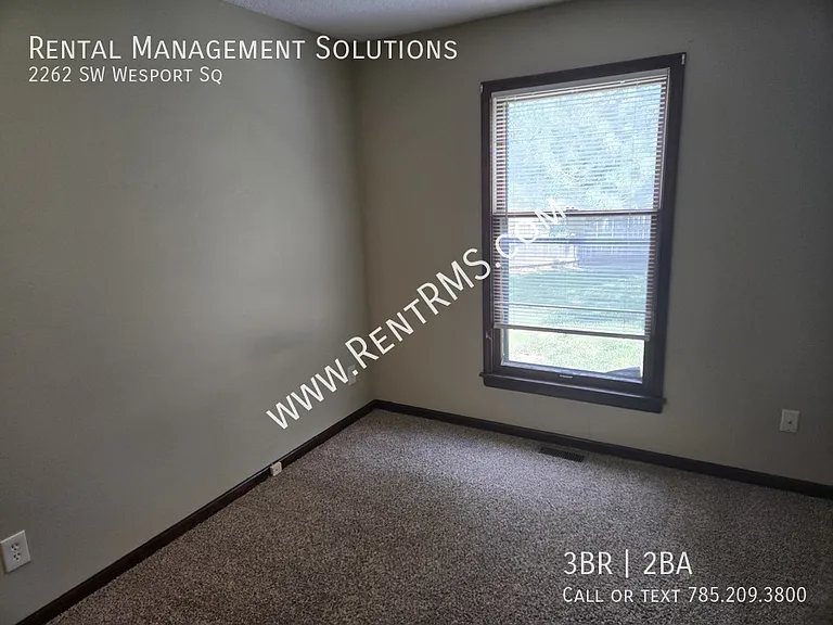 2262 SW Westport Sq — Photo 8