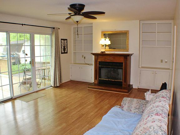5th image of 2124 Oak Lawn Dr