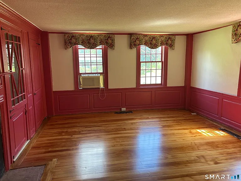957 Palisado Ave — Photo 12
