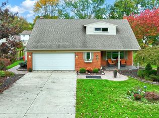 19710 Silver Spring St, Southfield, MI 48076