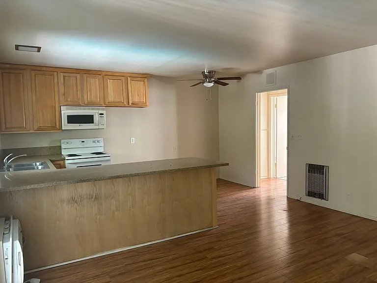 6930 Fulton Ave — Photo 5