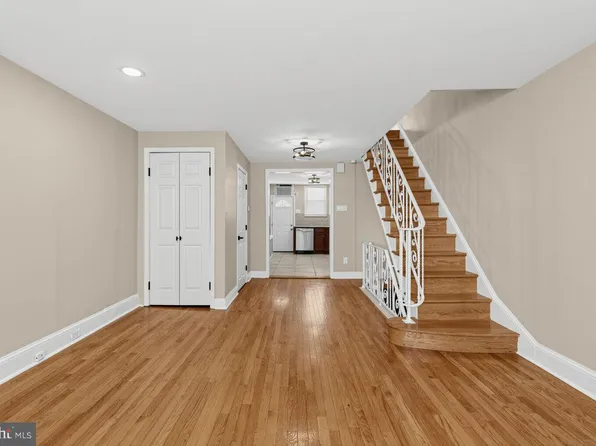 2405 S Warnock St, Philadelphia, PA 19148