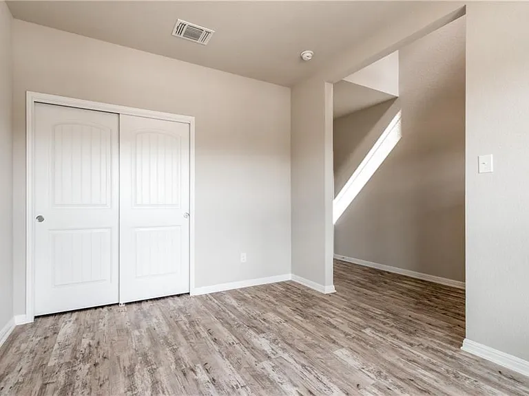 2718 Bridekirk Dr — Photo 6
