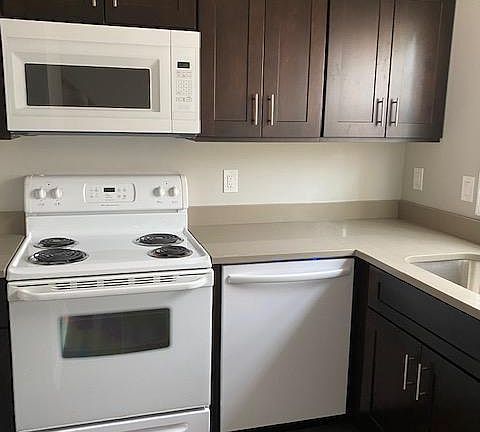 3rd image of 336 Jackson St