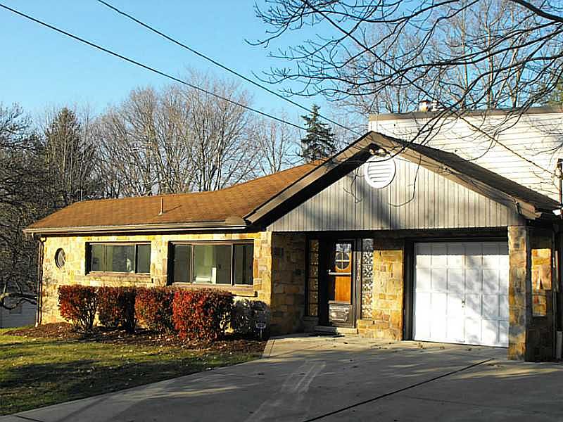2nd image of 3210 Windgate Dr