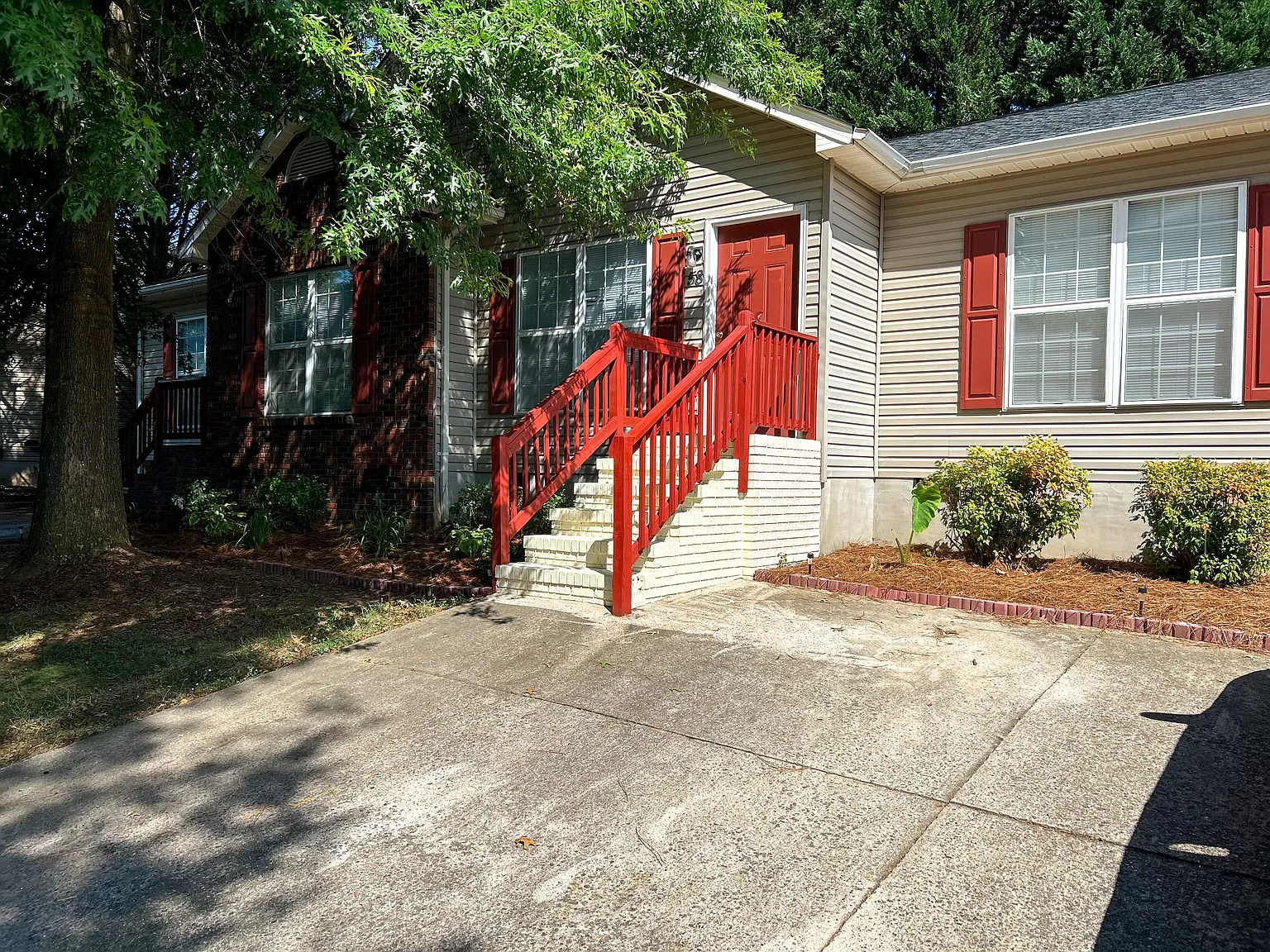 2 bed, 1000 sqft, $1,200 — Photo 4