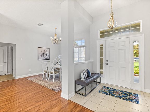 5th image of 2620 S Waterleaf Dr