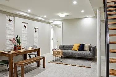 Rented by Venn NY Inc