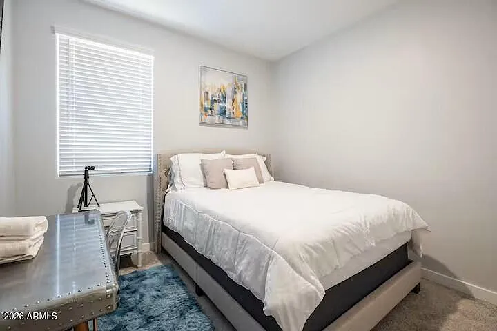 8908 W Solano Dr — Photo 11