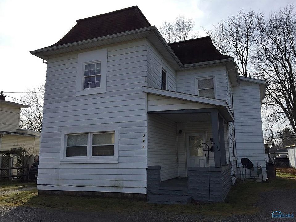 1st image of 216 E Water St