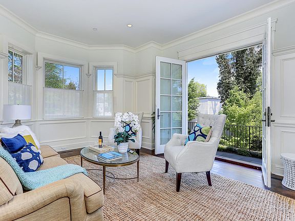 Living Room - Royal Regatta