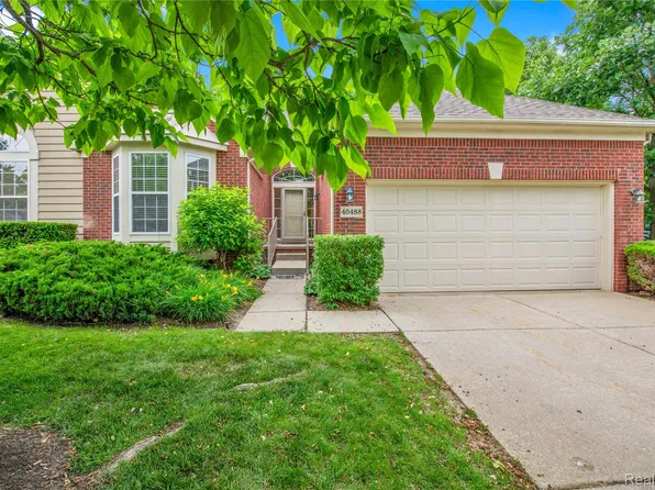 40488 Lenox Park Dr, Novi, MI 48377