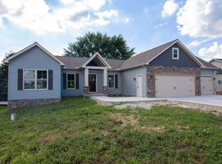 6141 Sky Ridge Ave NE, Louisville, OH 44641