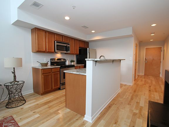 4th image of 2115 South St APT 306