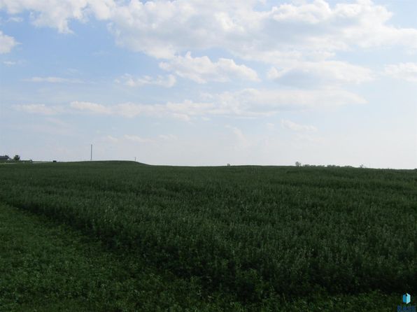 809 W 4th Ave, Humboldt, SD 57035
