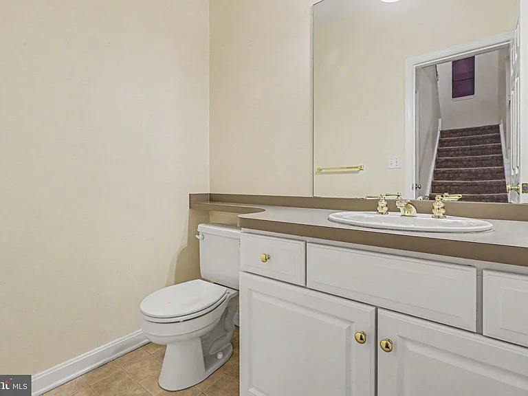 645 Springhouse Ln — Photo 18