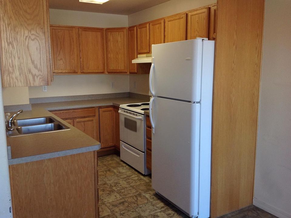 2nd image of 17 C Ave APT 2