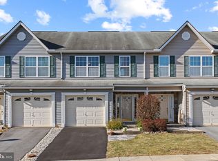 52 McGlynn Ln, Bunker Hill, WV 25413
