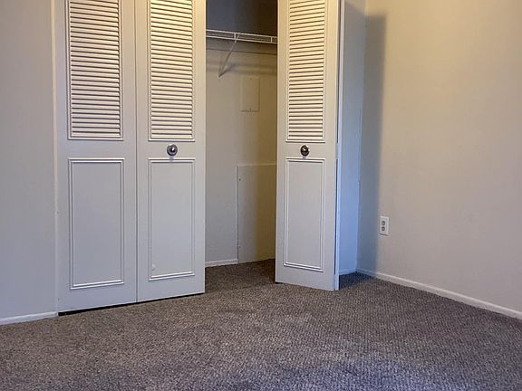 5th image of 924 W Farnum Ave APT 116
