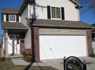 27029 Barrington St, Madison Heights, MI 48071