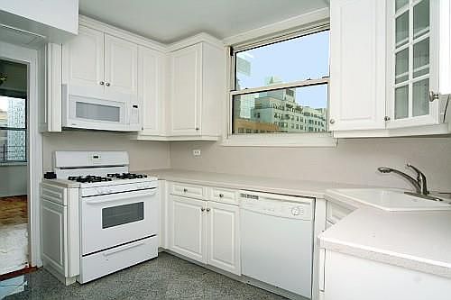4th image of 250 E 65th St APT 5A