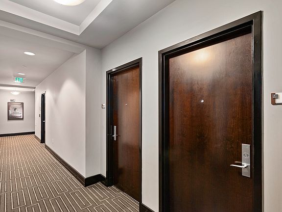 5th image of 900 20th Ave S APT 1106