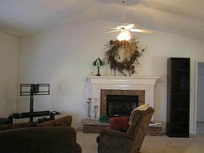 2nd image of 100 Dorsey Dr
