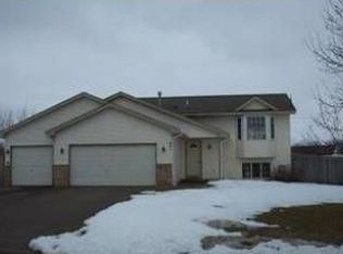 901 11th Ave SW, Isanti, MN 55040