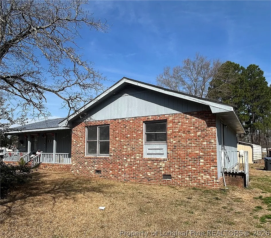 2 bed, 1.0 bath, 884 sqft, $1,100 — Photo 1