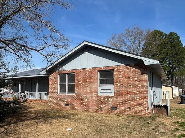 1370 Single Tree Ln, Raeford, NC 28376