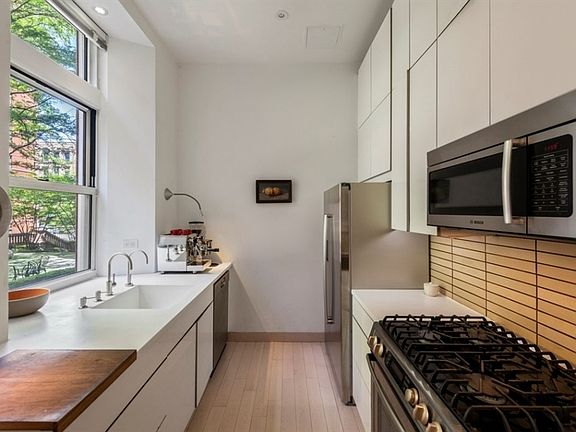 5th image of 455 Central Park W APT 8L