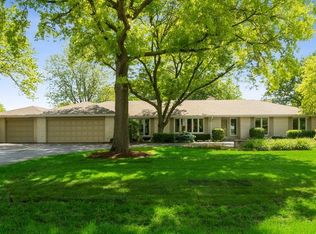 2429 Lexington Dr, Long Grove, IL 60047