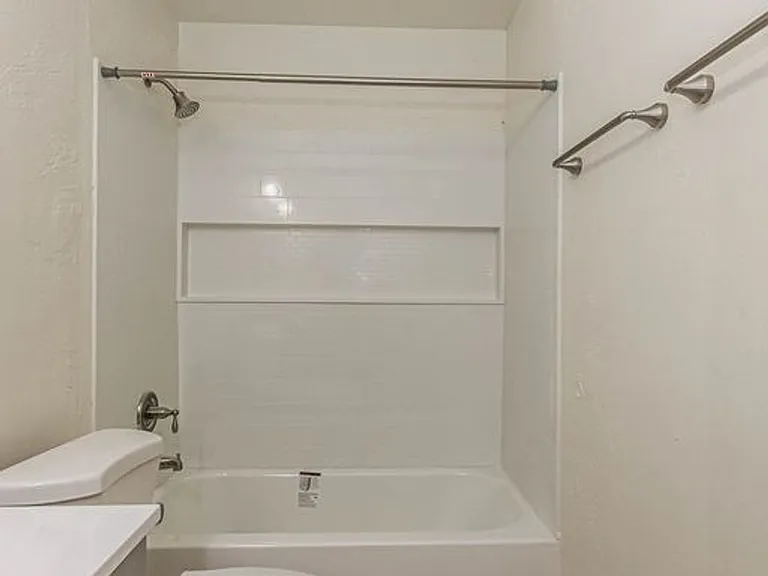 610 E Waverly St #1 & 2 — Photo 13