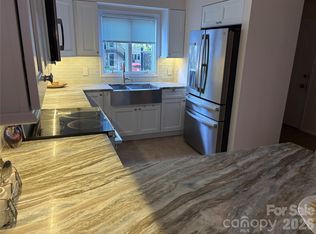 610 Britton Creek Dr, Hendersonville, NC 28791
