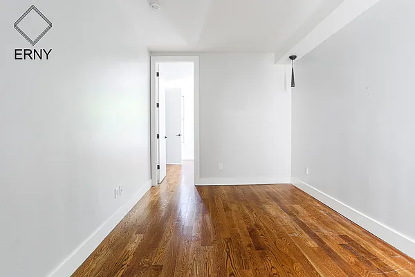 Rented by ERNY LLC | media 24