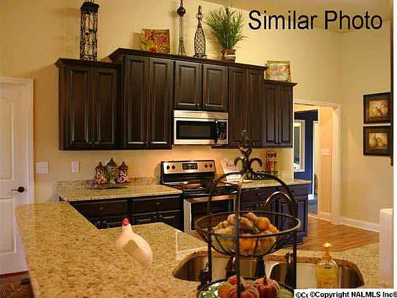 5th image of 2604 Park Hampton Dr