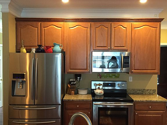 2nd image of 4625 Gillcrest Dr