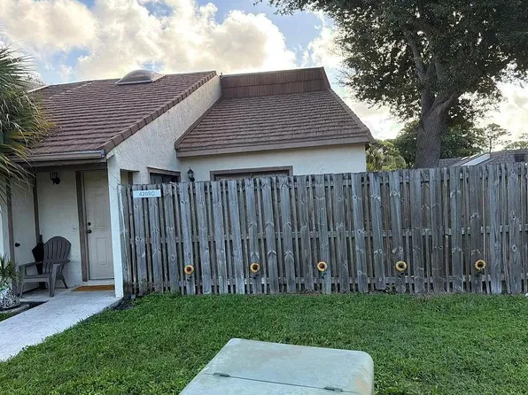 4208 Palm Bay Cir APT C, West Palm Beach, FL 33406