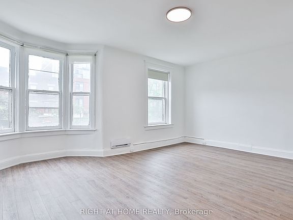 5th image of 548 College St #2F