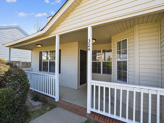 4th image of 324 Trowbridge Rd