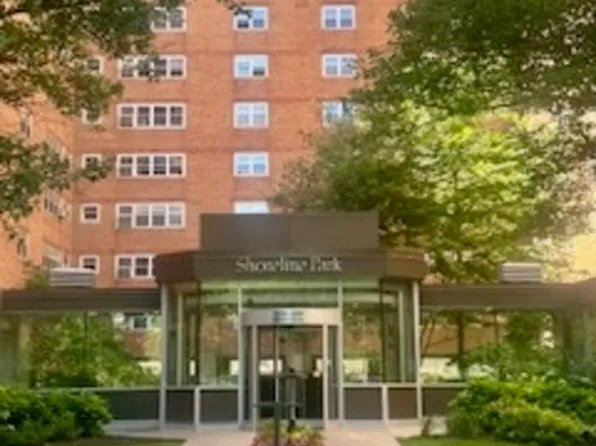 4980 N Marine Dr APT 135, Chicago, IL 60640