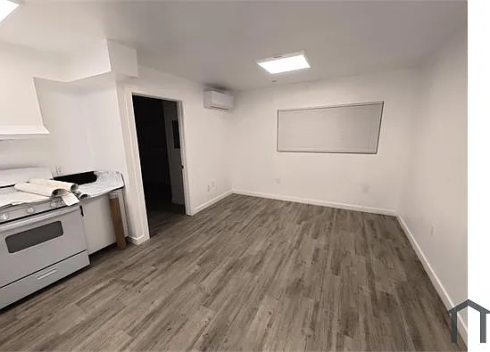 1 bed, $2,172 — Photo 1